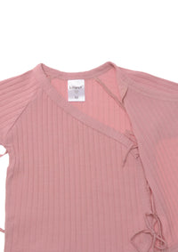 Detailfoto Wickeljacke mit Bindebändern in rosè