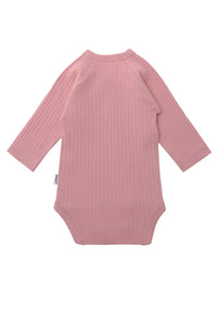Rückseite Rippenbody in rosè mit langem Arm