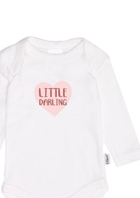 Detailfoto Amineckbody in weiß mit Print little darling.