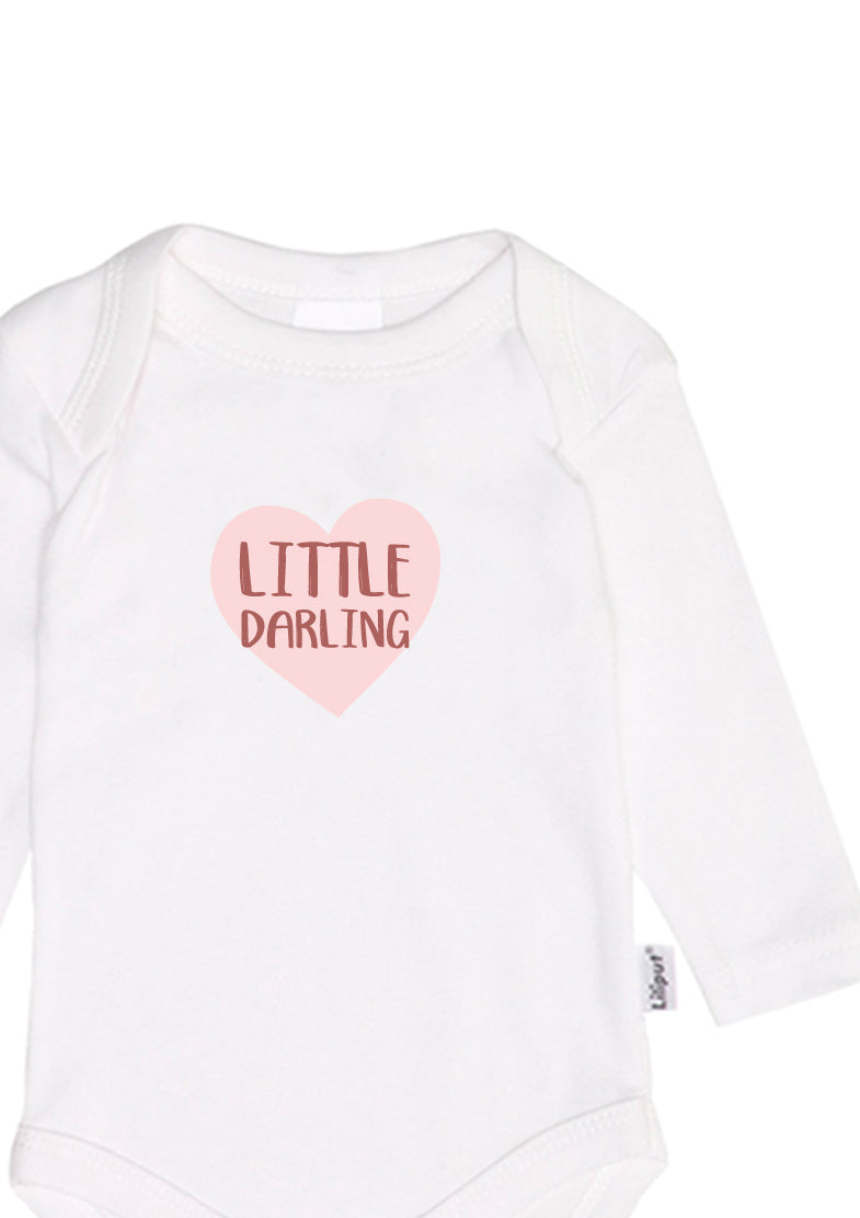 Detailfoto Amineckbody in weiß mit Print little darling.