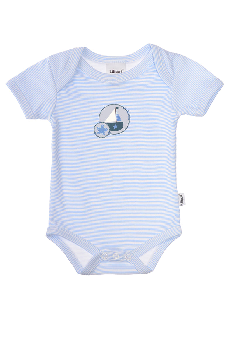 Blau gestreifter Amineckbody mit kurzem Arm und Boot Patchprint.