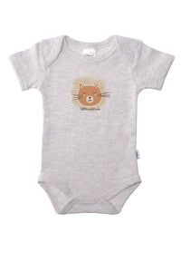 Kurzarmbody in grau melange mit Löwenprint