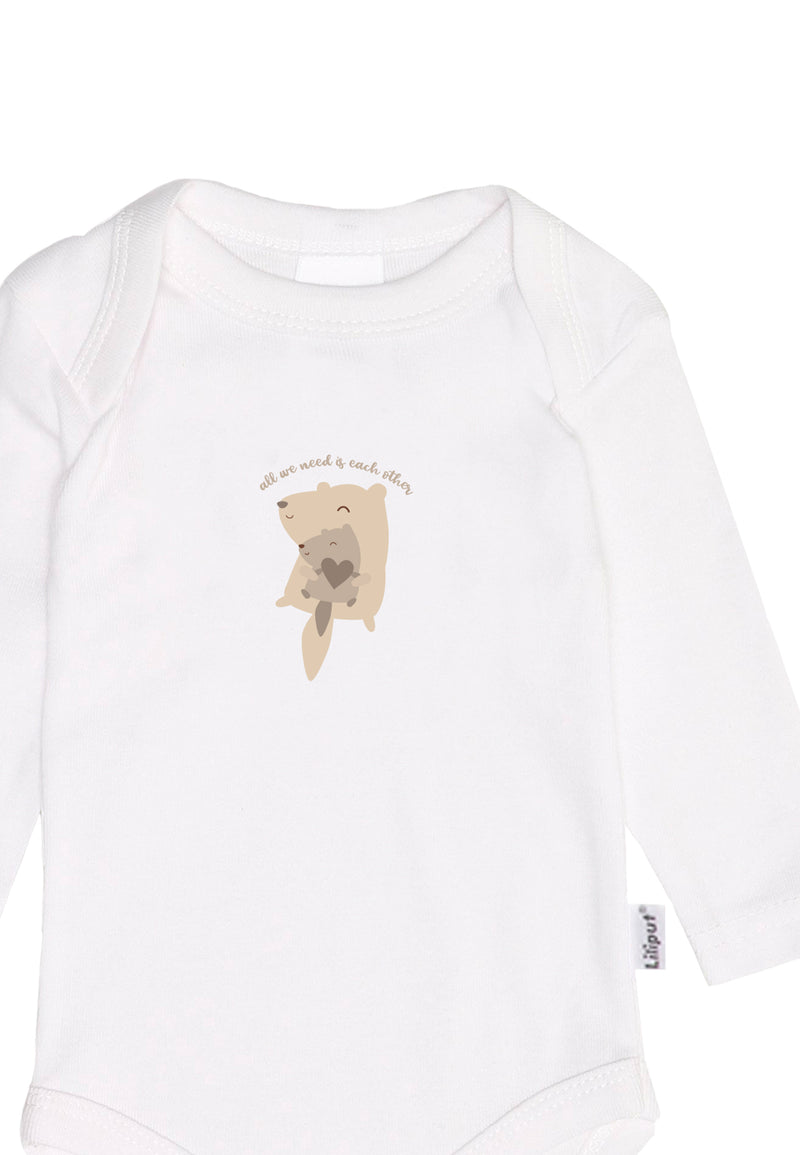 Detailaufnahme des weißen Amineckbodies mit niedlichem Print.