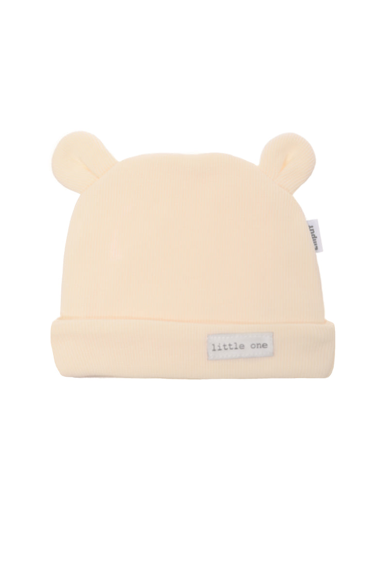Ribstrick Mütze in ecru mit Patch "little one".